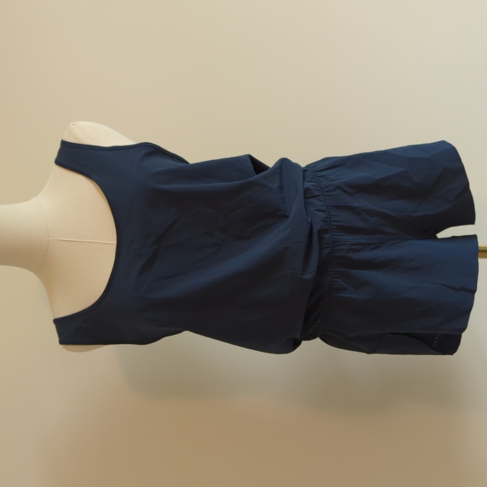 Lululemon size 6 navy romper